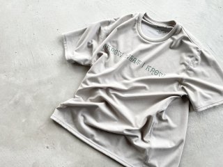 SOUTH2 WEST8 / S/S Crew Neck Tee - I KNOW WHAT I KNOW beige