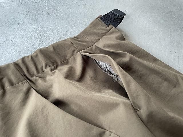 GOLDWIN ゴールドウィン / One Tuck Tapered Stretch Pants TO - SALT