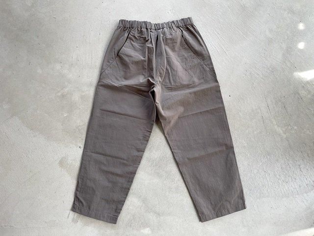GOLDWIN ゴールドウィン / Relax Straight Easy Pants taupe