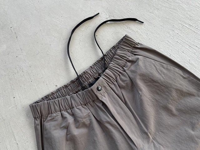 GOLDWIN ゴールドウィン / Relax Straight Easy Pants taupe