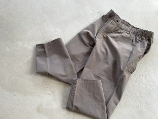 GOLDWIN ɥ / Relax Straight Easy Pants taupe gray
