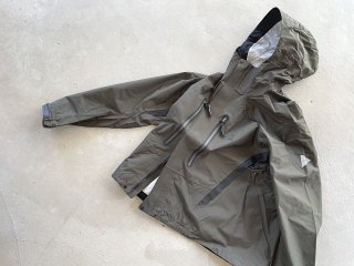 and wander   / 2.5L hiker rain jacket khaki