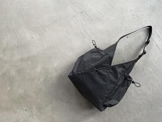 NEVER WASTED / u2 small black grid rip