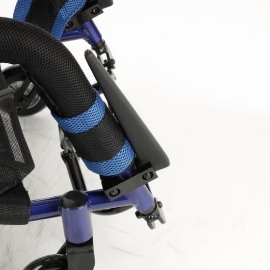 【新品】カドクラ　スポーツ車いす　B405－SPT Amazon | カドクラ スポーツ車椅子 カルビッシュ B405-SPT 自走