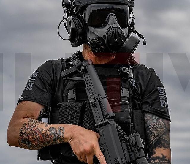 19.20日迄の限定値下げ！即使用可能ヘルメット！EARMOR.M32他装着済 Earmor M32X Mark 3 Tactical Communications Headset for FAST