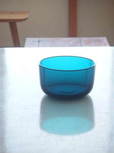 Nuutajarvi/Saara Hopea サーラ・ホペア/5577 Press Glass Bowl/065 - Ph.D. stock hue