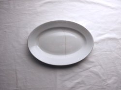 ɥӥ/ovalplate white/P0014