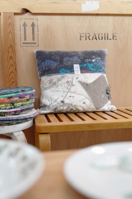 oops/ personalize trash cushion :クッション personalize trash cushion (E) - oops - 8years｜YAMADAYA STORE