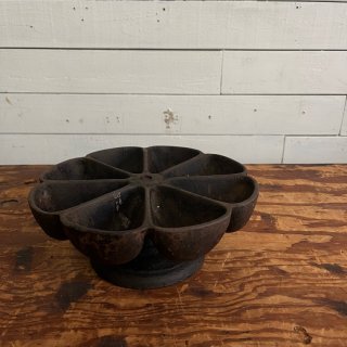 Cast Iron Nail Cup