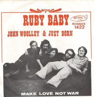 <img class='new_mark_img1' src='https://img.shop-pro.jp/img/new/icons15.gif' style='border:none;display:inline;margin:0px;padding:0px;width:auto;' />JOHN WOOLLEY & JUST BORN - Ruby Baby