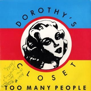 <img class='new_mark_img1' src='https://img.shop-pro.jp/img/new/icons15.gif' style='border:none;display:inline;margin:0px;padding:0px;width:auto;' />DOROTHY'S CLOSET - Too Many People