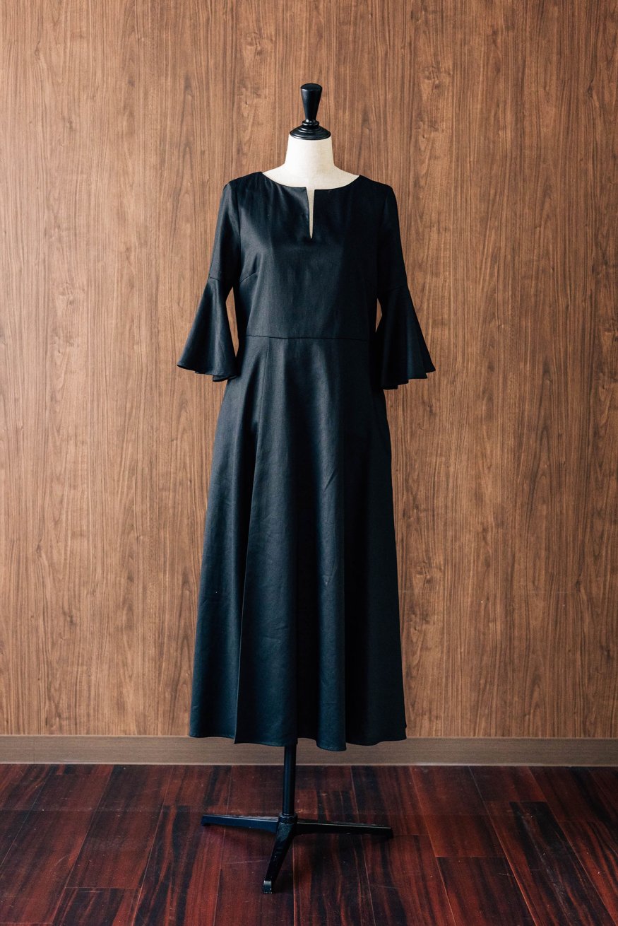 flare sleeve dress(black)