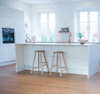 【Trævarefabrikken】 ノルディックスツール ナチュラル(3サイズ バリエーション)<img class='new_mark_img2' src='https://img.shop-pro.jp/img/new/icons61.gif' style='border:none;display:inline;margin:0px;padding:0px;width:auto;' />