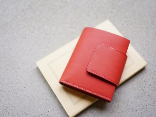 コンパクト二つ折り財布フタ付き（小銭入れ付き）【Aoi-flap】の商品画像