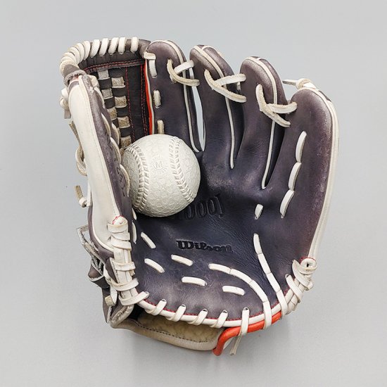 再生グローブ】ウイルソン 軟式グローブ / 内野手用 型付け済 (Wilson