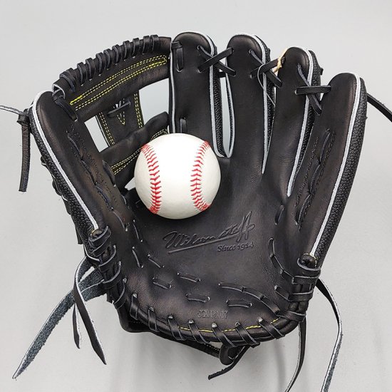 新品 (高校野球対応)】 ウイルソン 硬式グローブ / 内野手用 (Wilson