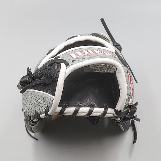 新品】 ウイルソン 硬式グローブ / 内野手用 型付け無料付き (Wilson