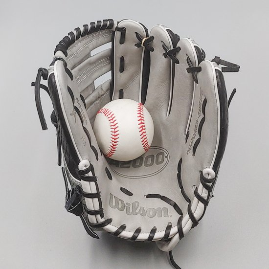 新品】 ウイルソン 硬式グローブ / 内野手用 型付け無料付き (Wilson