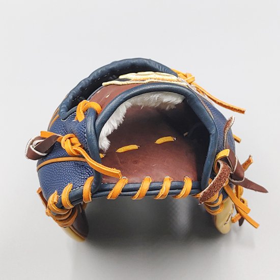 新品】 ウイルソン 軟式グローブ / 内野手用 無料型付け (Wilson