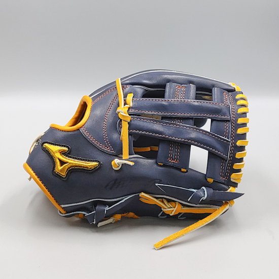 新古品】 ミズノ 軟式グローブ / 内野手用 無料型付け (mizuno グラブ