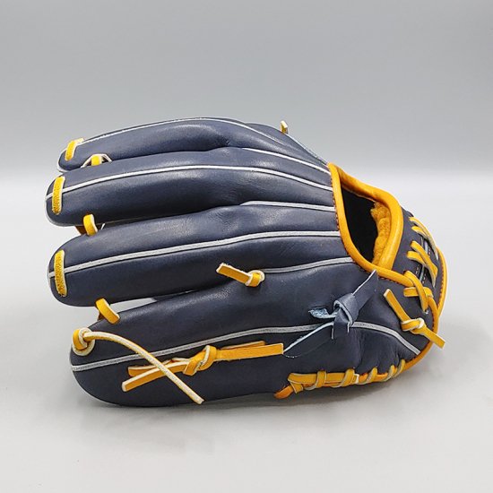 新古品】 ミズノ 軟式グローブ / 内野手用 無料型付け (mizuno グラブ