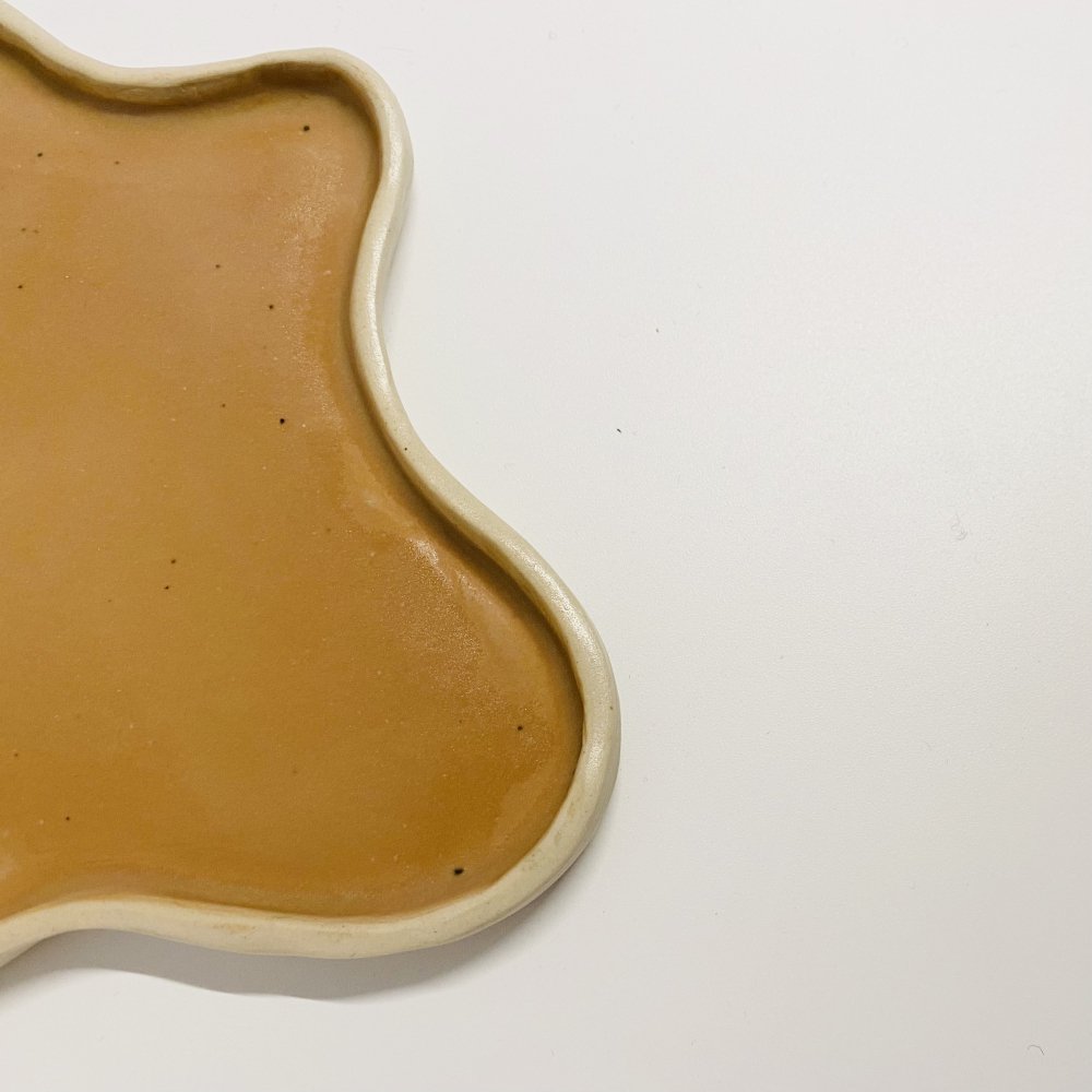 Puddle Plates : White Clay/Warm Sand-Apricot Glaze -medium