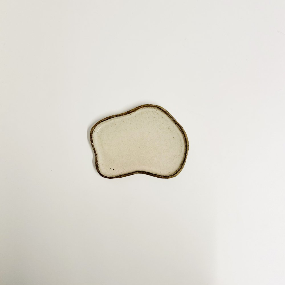 Puddle Plates : Grey Speckled Clay/Cream Glaze -small