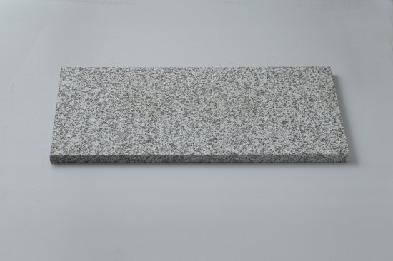 白御影 バーナー仕上げ（1枚：600mm×300mm） - 石材屋.com