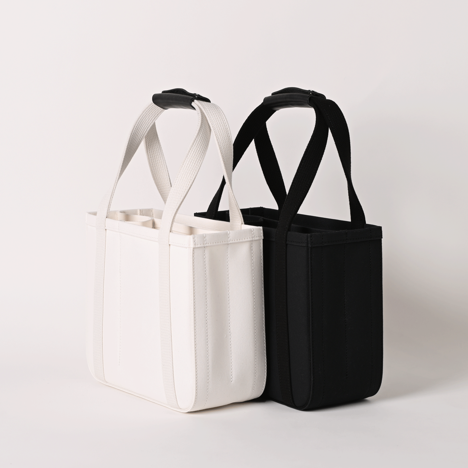 CHACOLI | FRAME TOTE 06（white） - BARD