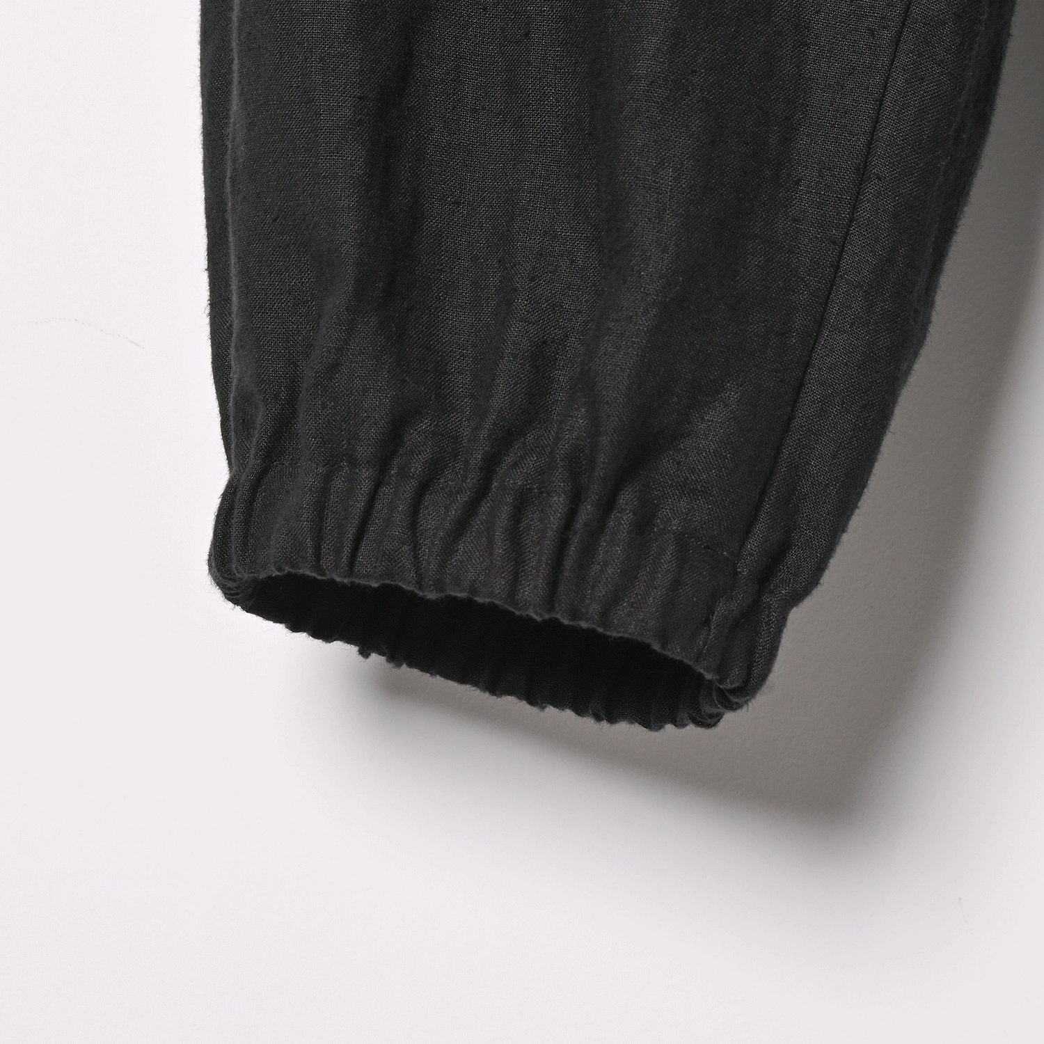COMOLI | カナパドローストリングパンツ（black）- BARD