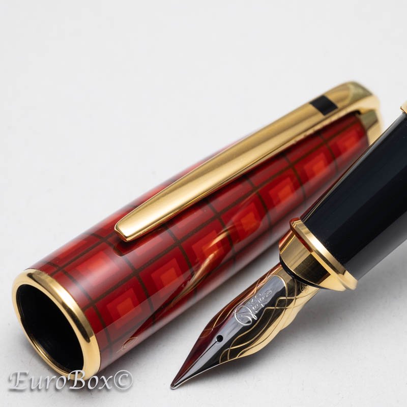 エス・テー・デュポン 万年筆 オランピオ 純正漆 ヴェルティゴ S.T.Dupont Olympio Vertigo - ユーロボックス - Euro  Box