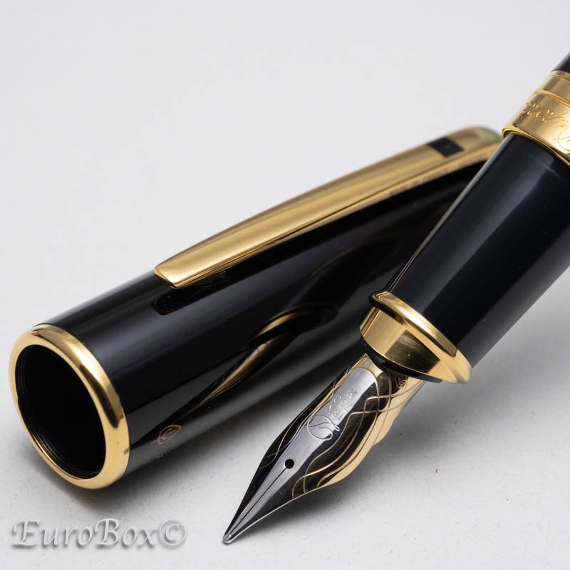 エス・テー・デュポン 万年筆 オランピオ 純正黒漆 ゴールド S.T.Dupont Olympio Black Lacquer - ユーロボックス -  Euro Box