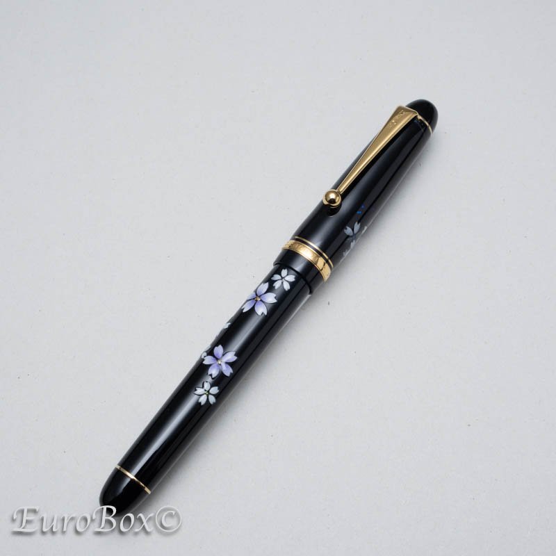 ѥå ǯɮ  74   PILOT Custom 74 Maki-e Sakura-Fubuki(cherry blossoms fluttering)