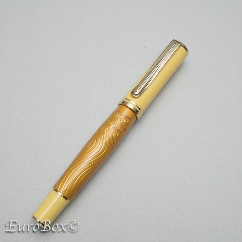 ڥꥫ ǯɮ ѥ꡼ M640 ϥ Pelikan M640 Sahara Limited Edition