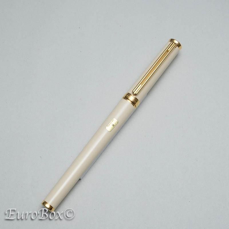 ֥ ǯɮ Υ֥쥹 ֥꡼ ۥ磻 MONTBLANC Noblesse Oblige White