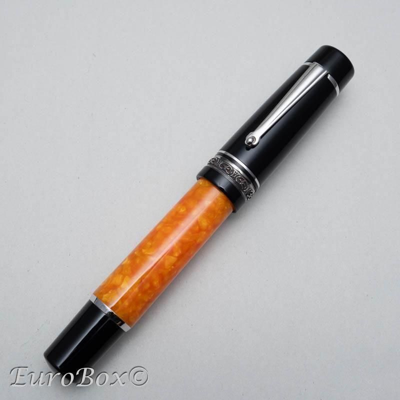 拓*海様 ◾️新品未使用◾️デッドストック◾️モンブラン万年筆◾️化粧箱、説明書 拓*海様 ◾️新品未使用◾️デッドストック◾️モンブラン万年筆
