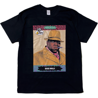 <img class='new_mark_img1' src='https://img.shop-pro.jp/img/new/icons24.gif' style='border:none;display:inline;margin:0px;padding:0px;width:auto;' />"BIGGIE SMALLS" Card T-Shirt -BLACK-