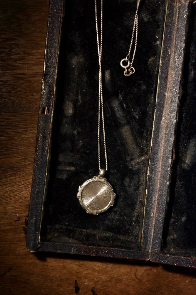 British 1933's silver necklace