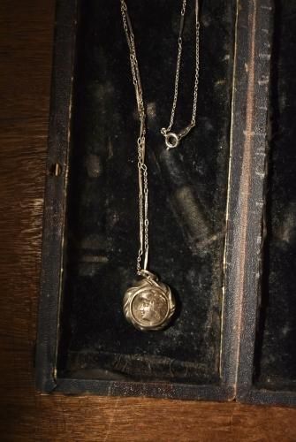 vintage silver cameo necklace