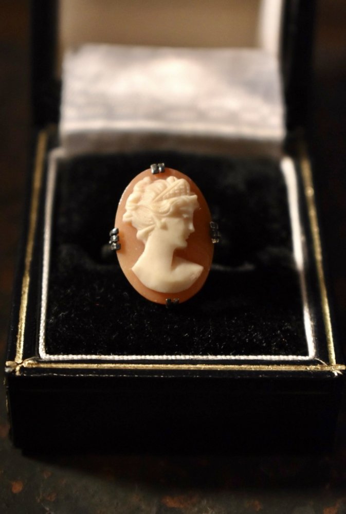 vintage cameo silver ring