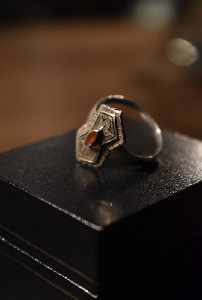 mid 20th silver × carnelian ring