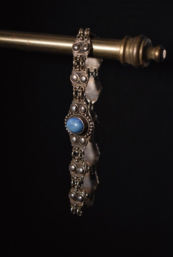 Vintage silver × blue stone bracelet