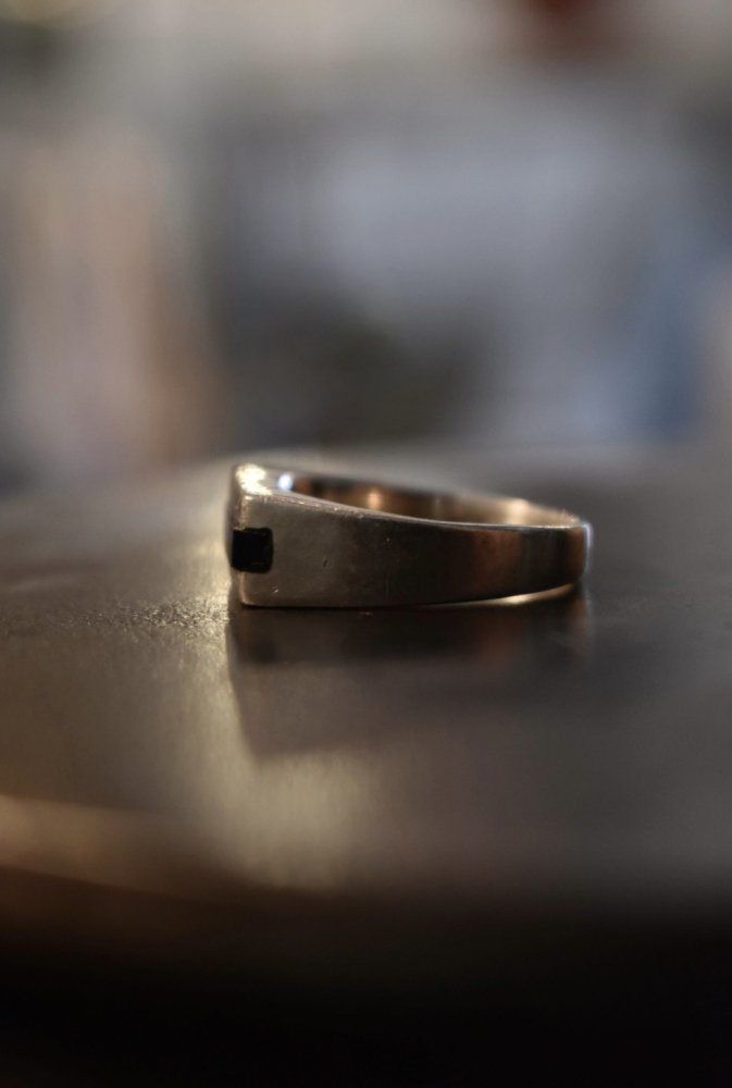 Vintage silver × onyx ring