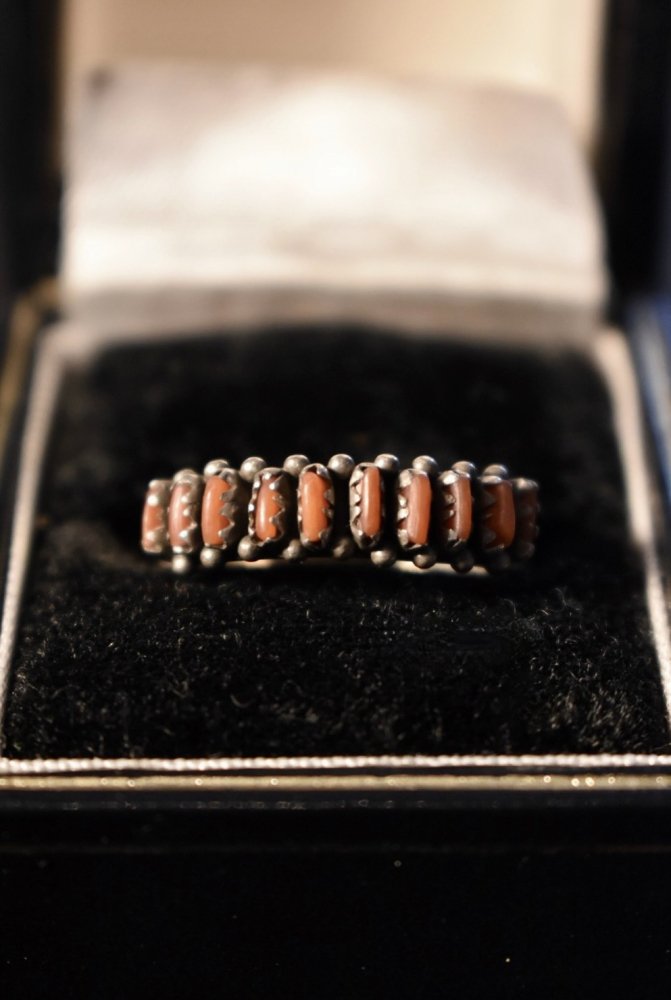 Vintage "Zuni" silver × coral ring