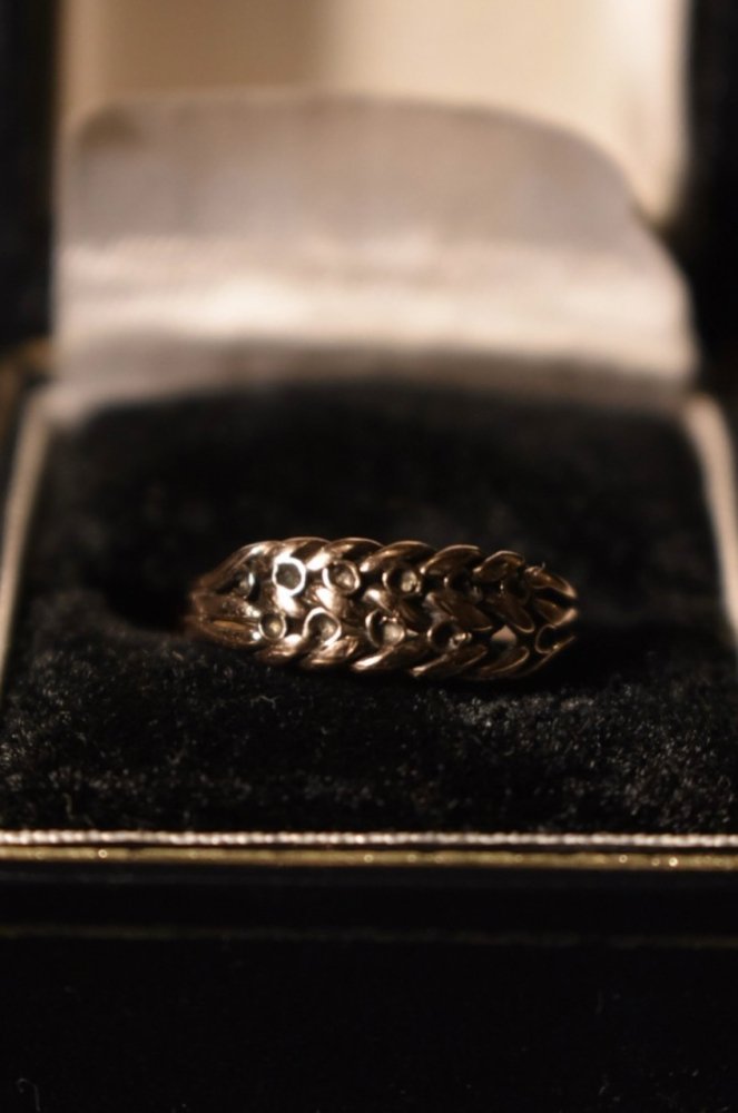 British ~1920's 9K rose gold ring