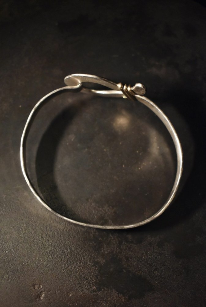 Vintage silver hook bracelet