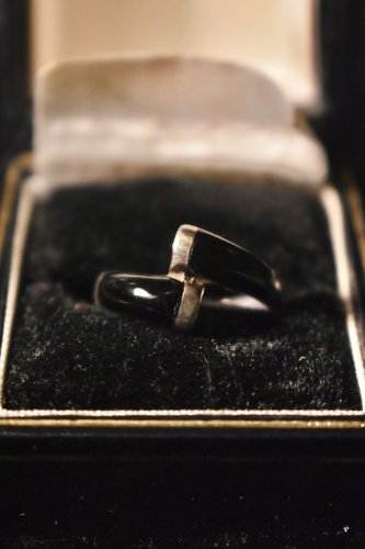 Vintage silver × onyx ring