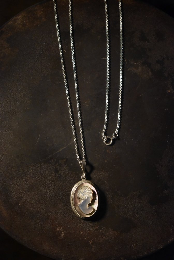 mid 20th shell cameo necklace