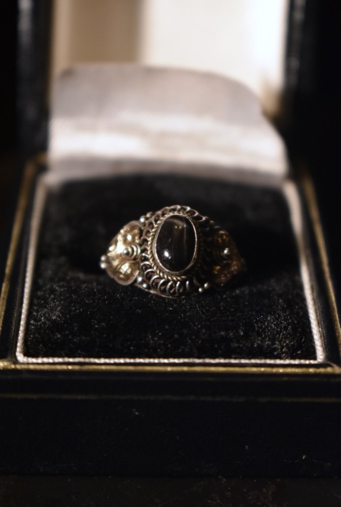 Vintage silver  black tiger eye ring