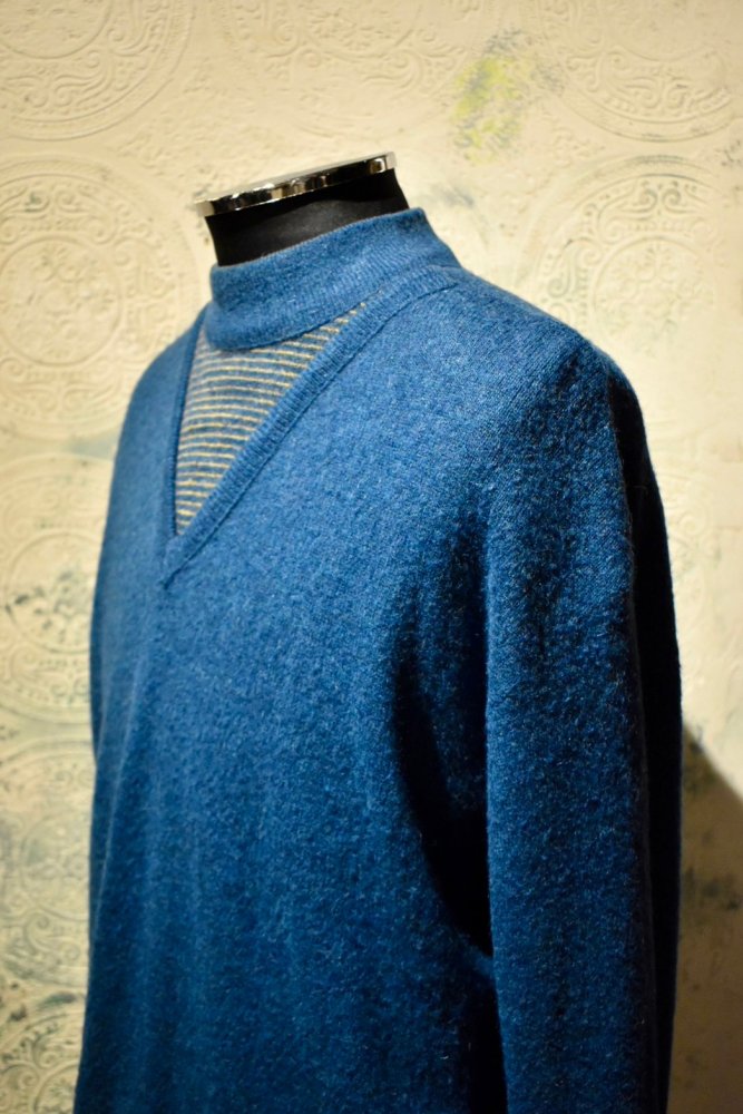 us 1970's~ "Van Heusen" layered design sweater